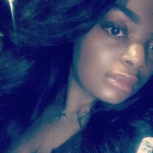 Meet your Posher, Maisha